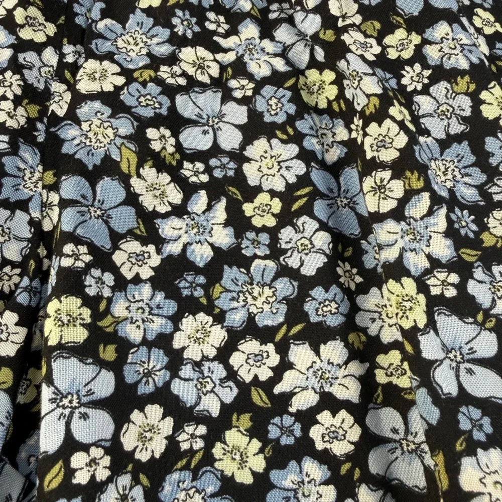 Cottagecore Floral Shorts Viscose Smocked Waist Size 6 H&M Divided - Picture 2 of 4